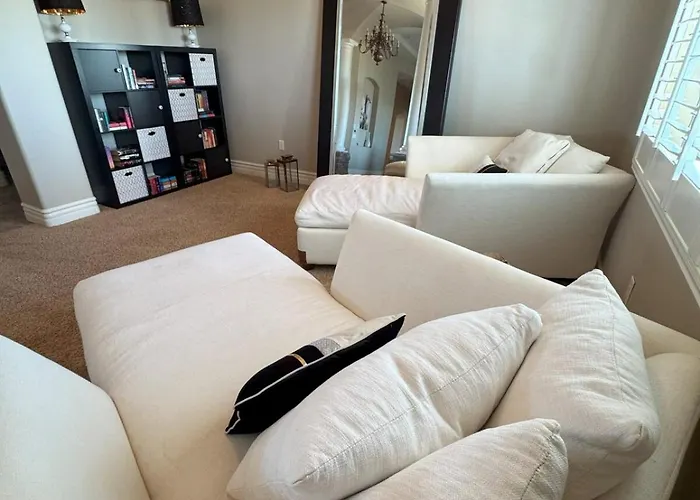 Villa Grand Luxury Estate - Pool, Spa, Gym, Game Room, Movie Theater & Pickleball Casa Grande