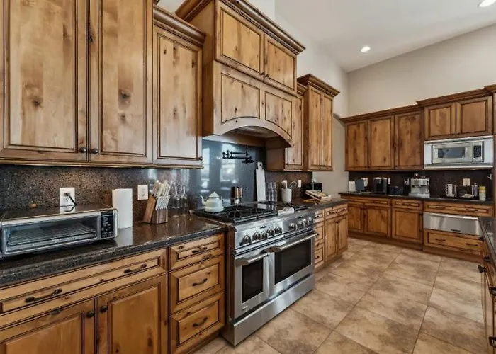 Grand Luxury Estate - Pool, Spa, Gym, Game Room, Movie Theater & Pickleball Casa Grande