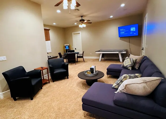 Grand Luxury Estate - Pool, Spa, Gym, Game Room, Movie Theater & Pickleball Casa Grande